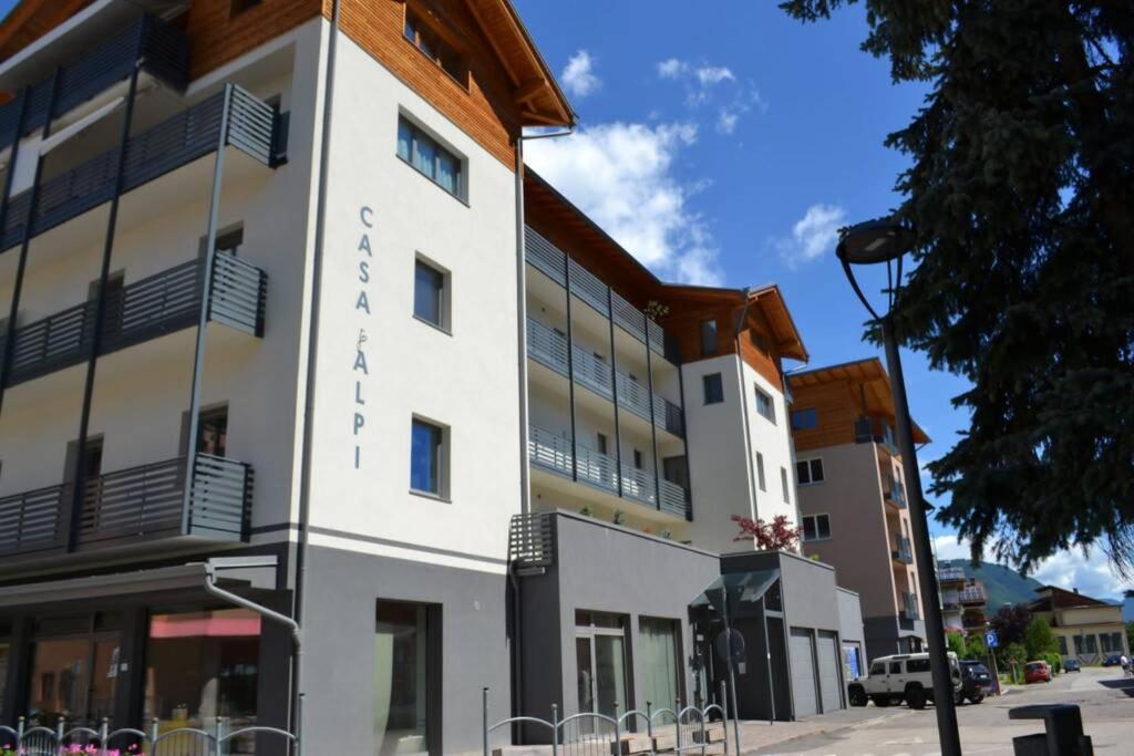 Appartamento Casa Alpi Malè Kültér fotó
