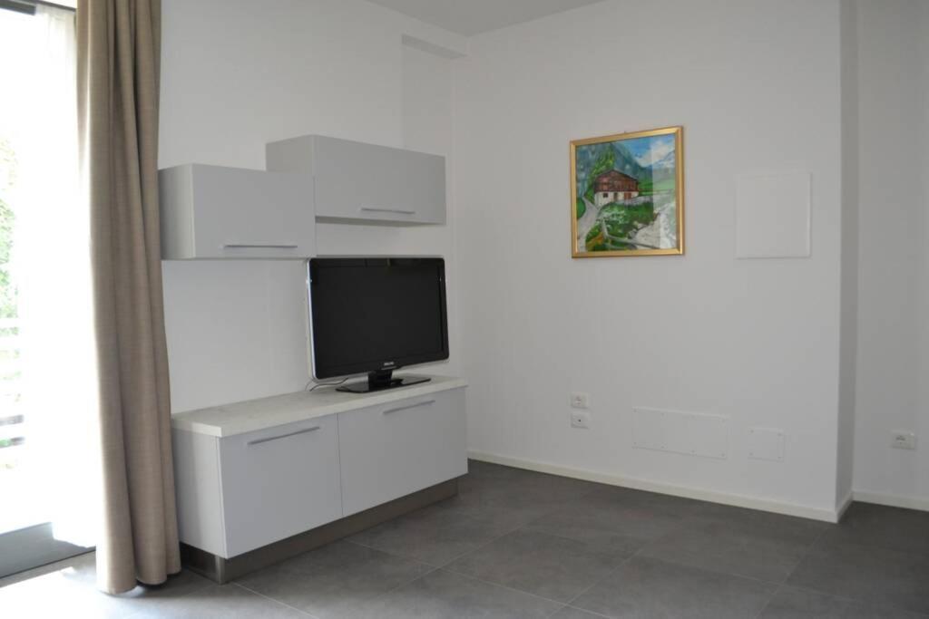 Appartamento Casa Alpi Malè Kültér fotó